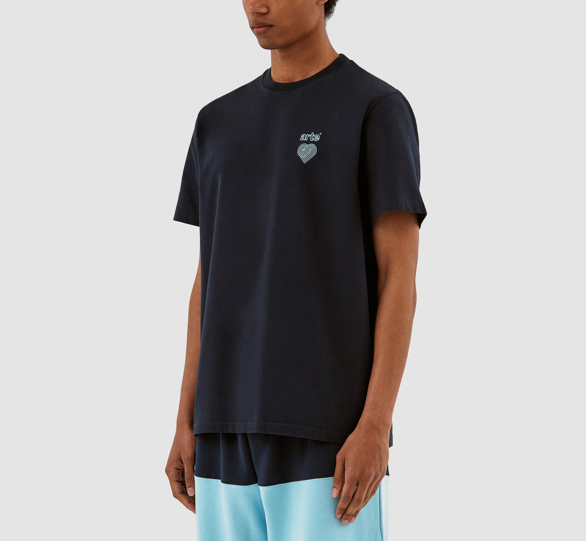 Taut Embroi Heart Logo T-shirt - Marine