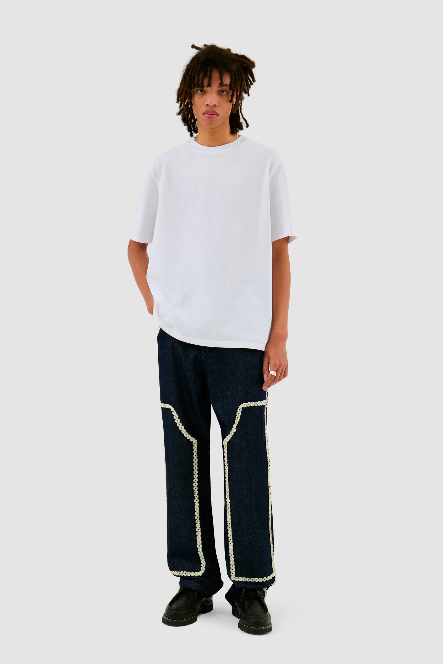 Pantalon en denim à bordures fleuries - Dark Wash