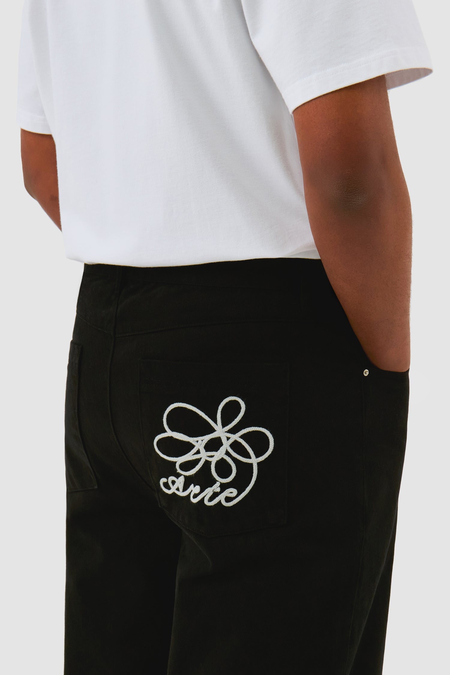 Pantalon à poches brodées - Noir