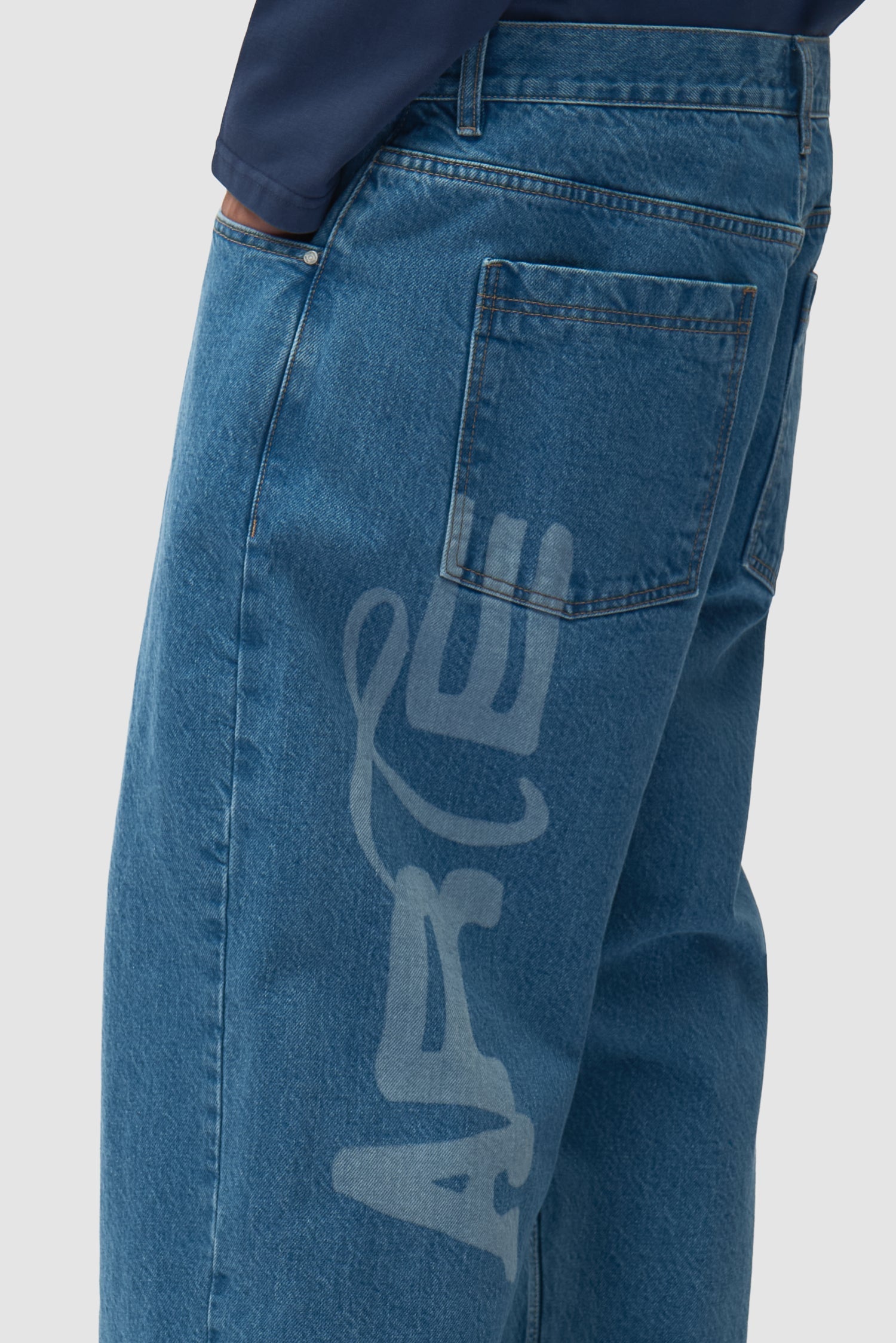 Pantalon en jean à motifs au pochoir - Denim Bleach
