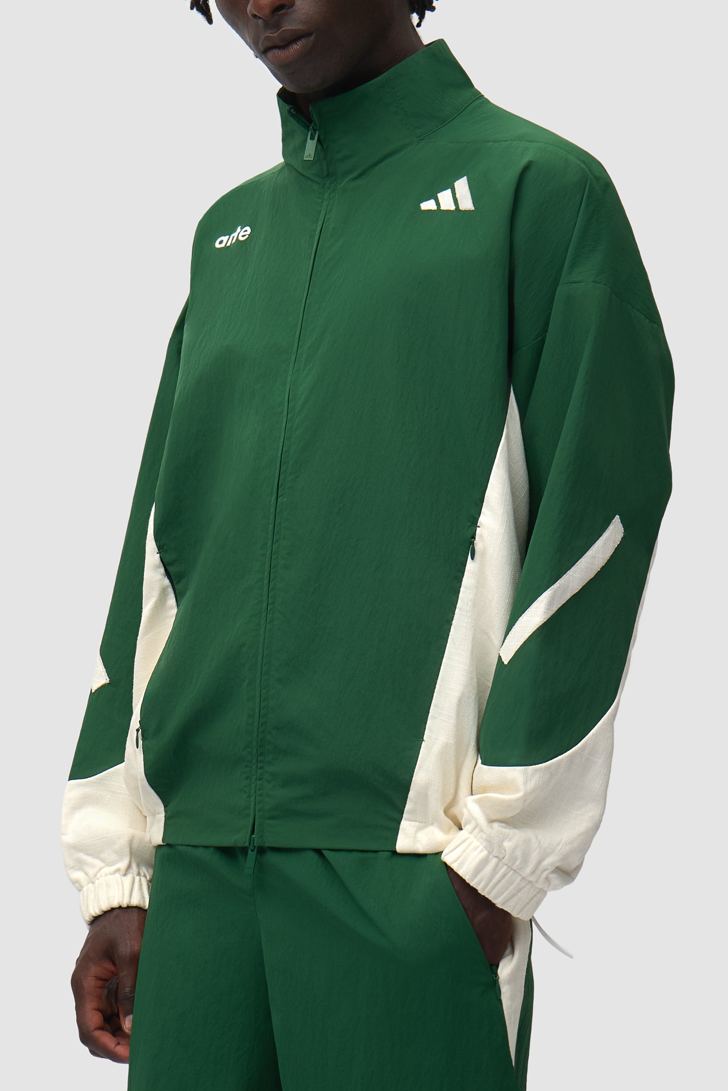 Veste de sport Arte pour adidas Z.N.E. - vert/crème