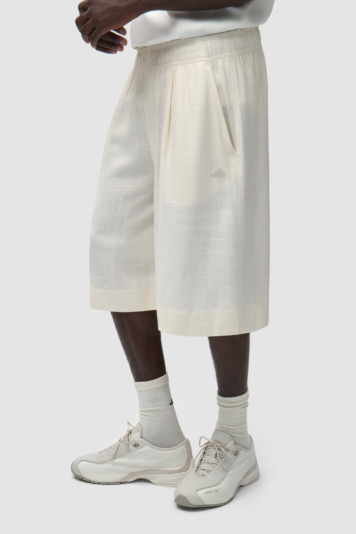 Short en lin Arte pour adidas - Blanc cassé