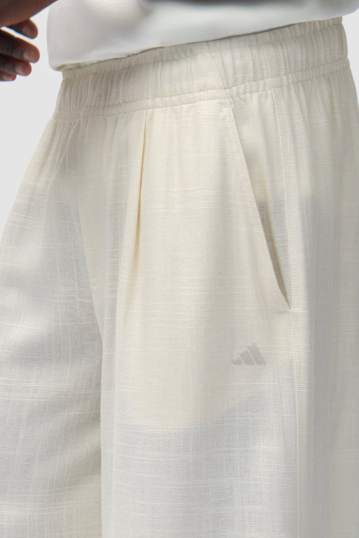 Short en lin Arte pour adidas - Blanc cassé