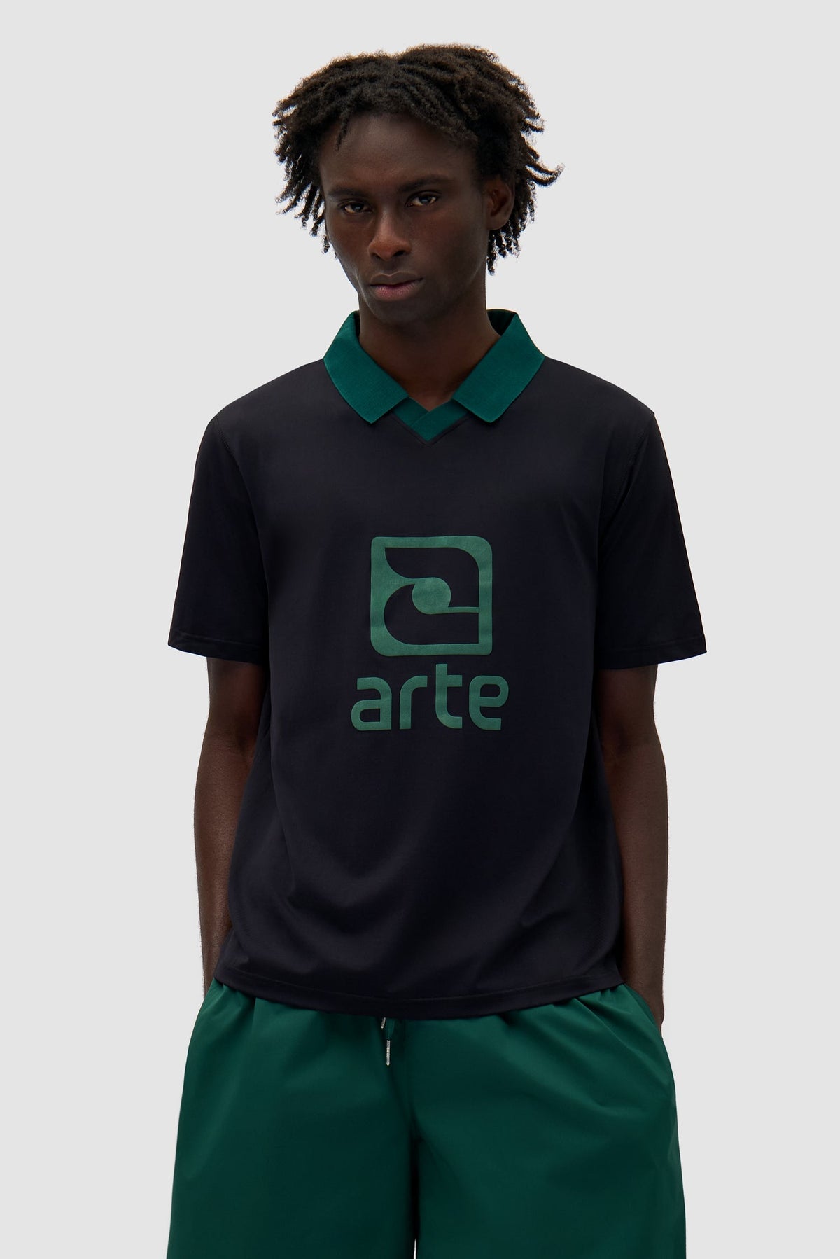 T-shirt avec col à logo - noir/vert