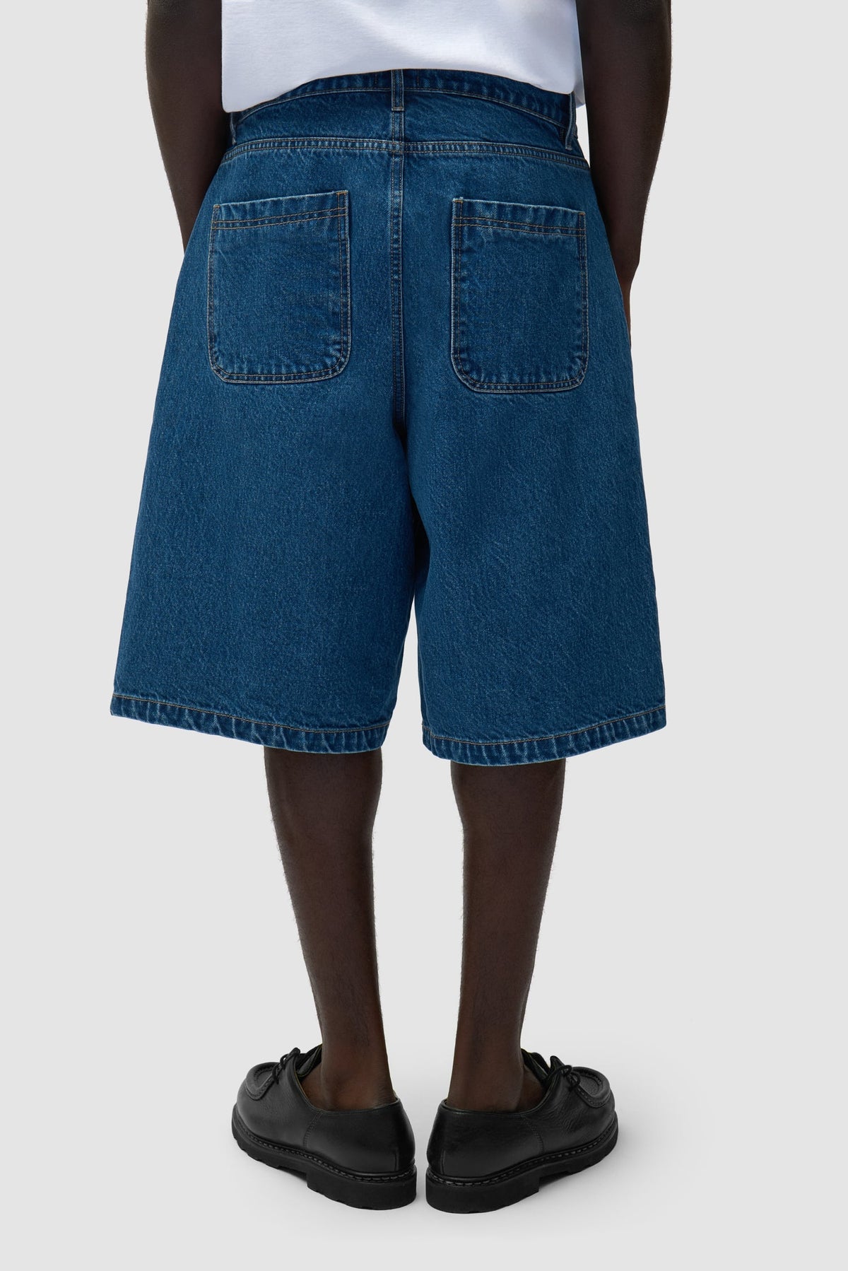 Short en denim à poches rondes - Denim brut