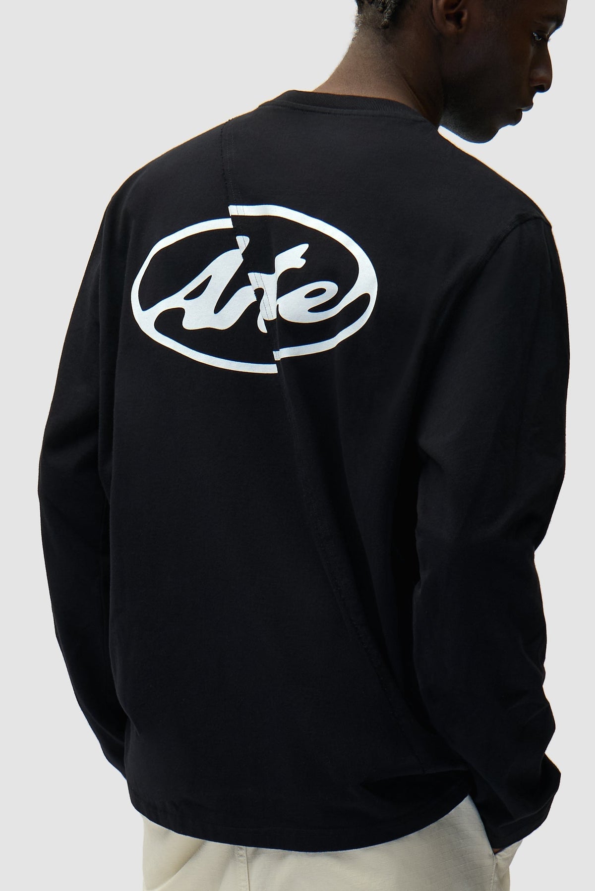 T-shirt à manches longues avec logo cercle dans le dos - Noir