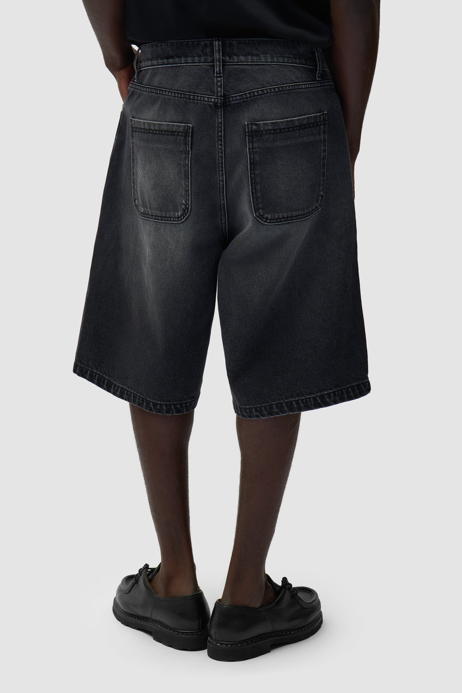 Short en denim à poches rondes - Noir délavé