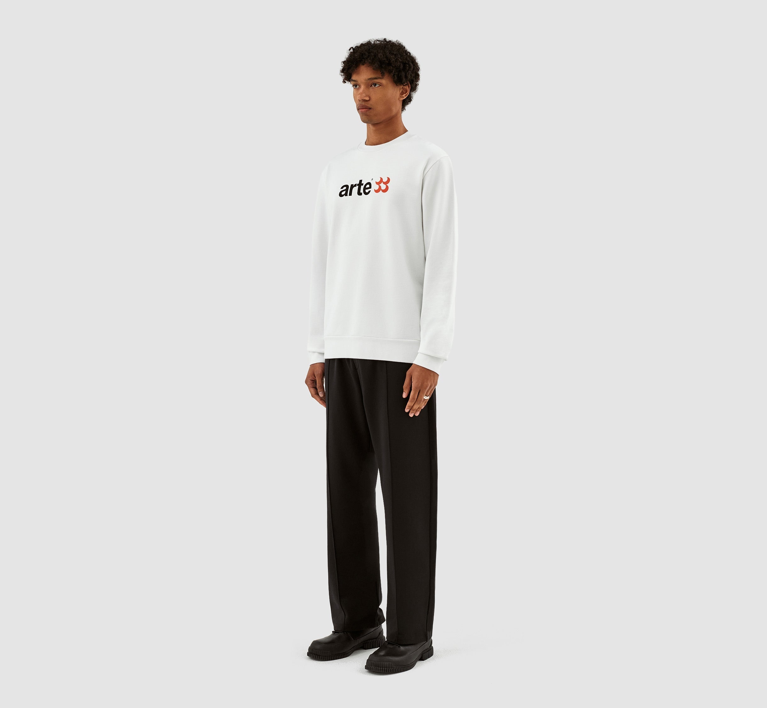 Conrad SS23 Logo Crewneck - Blanc