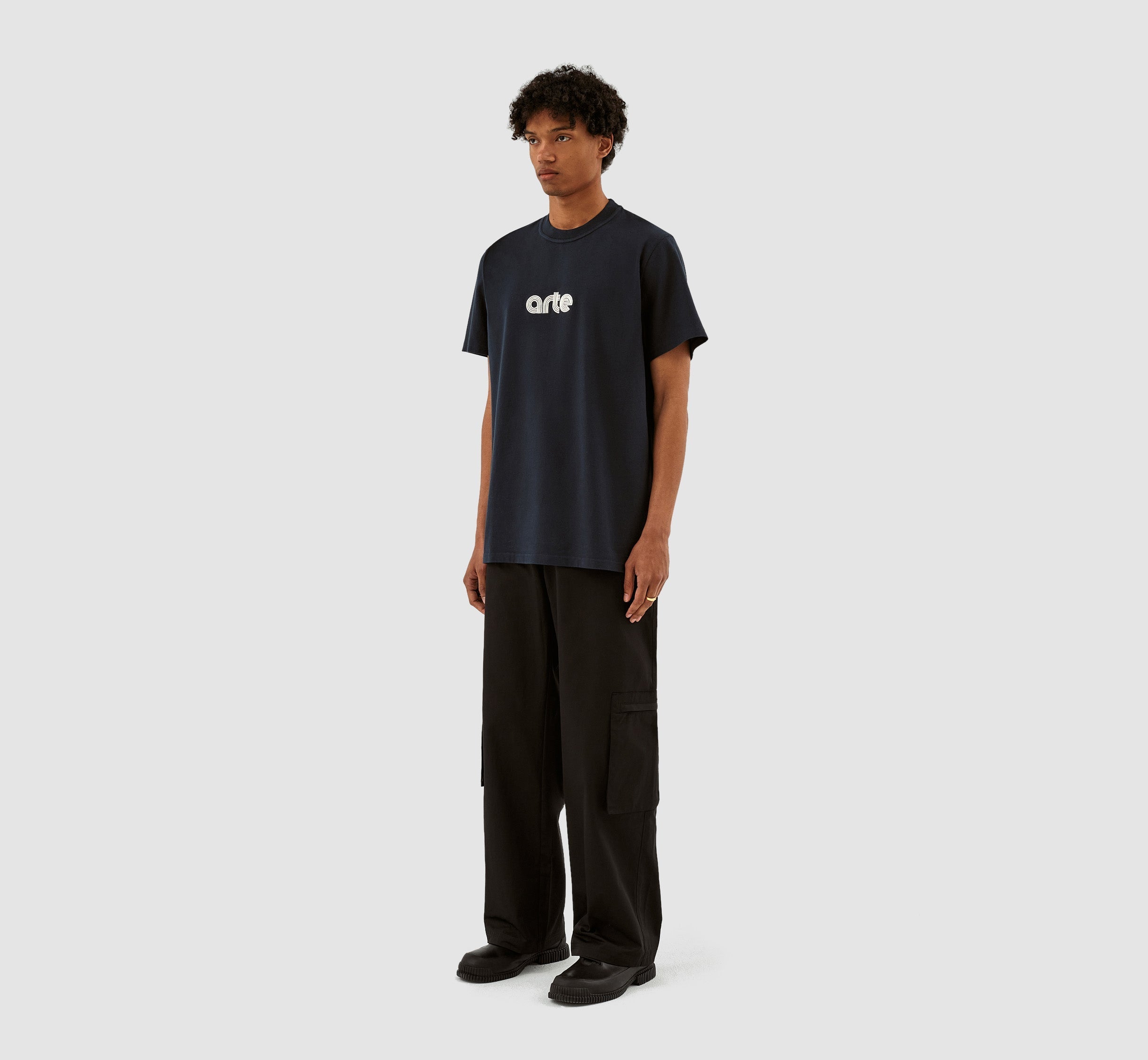 Taut Embroi Logo T-shirt - Marine