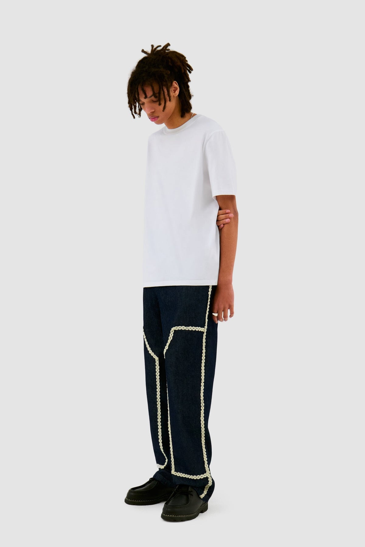 Pantalon en denim à bordures fleuries - Dark Wash
