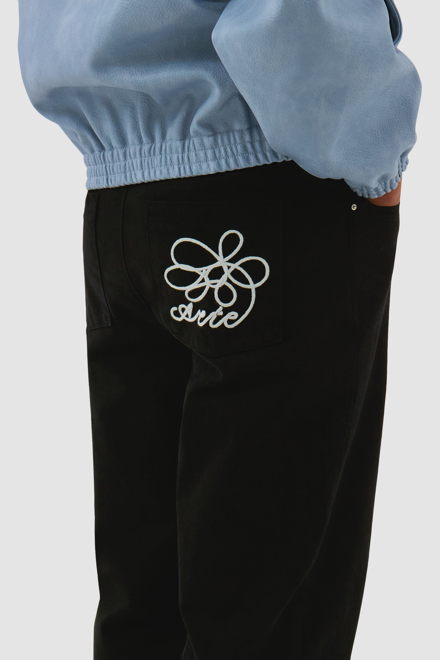 Pantalon à poches brodées - Noir