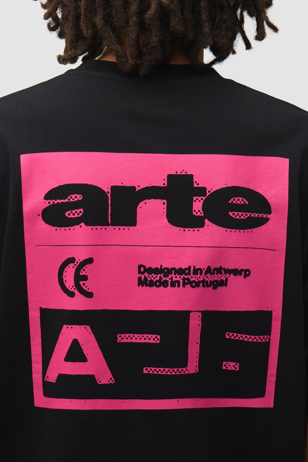 T-shirt « Pink Serial » - Noir