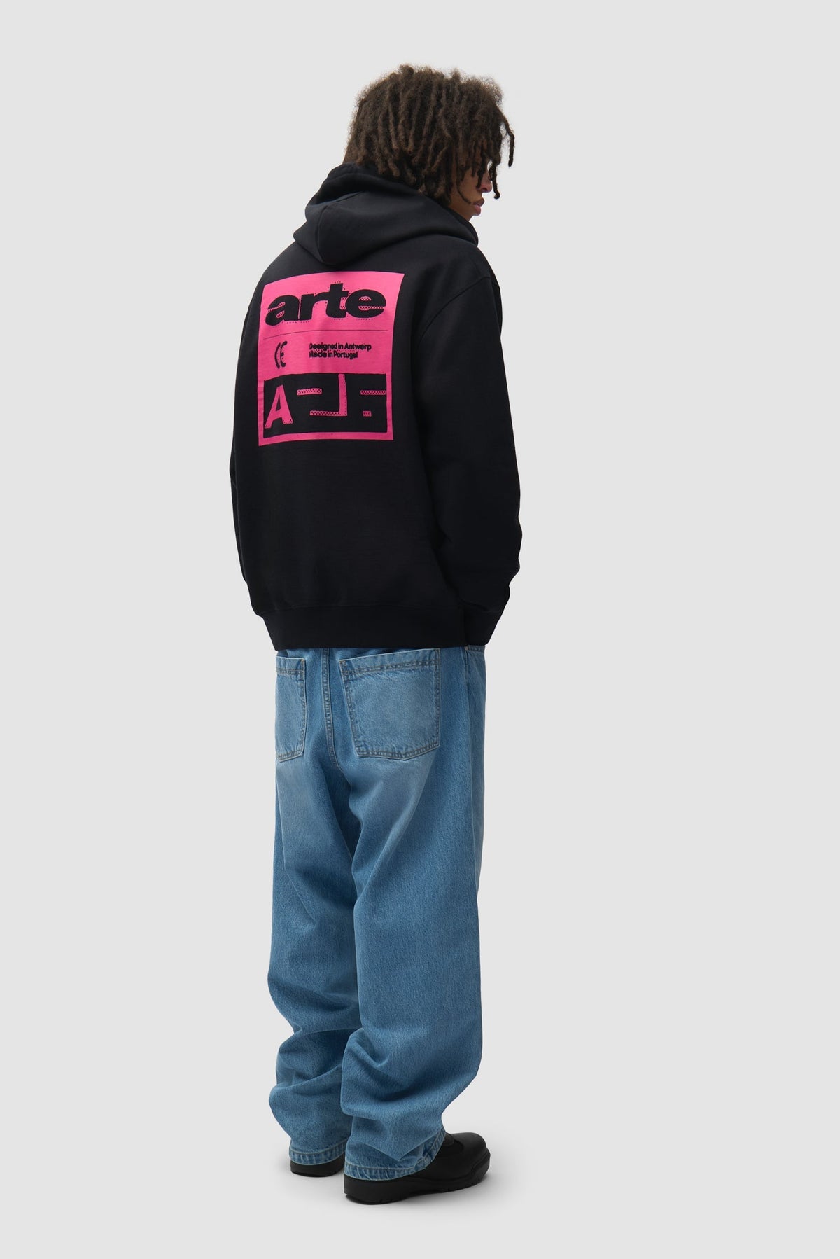 Sweat à capuche « Pink Serial » - Noir