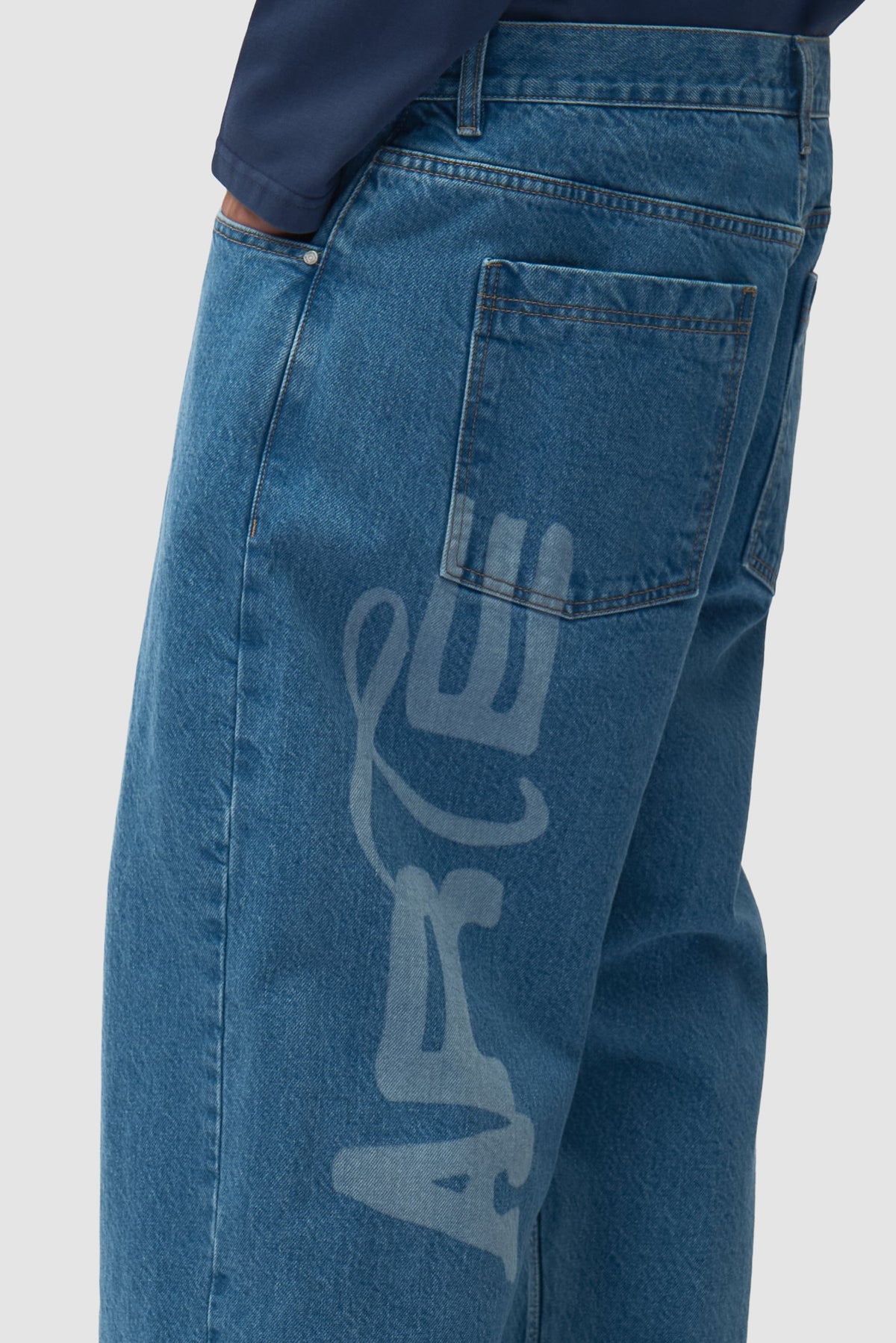Pantalon en jean à motifs au pochoir - Denim Bleach