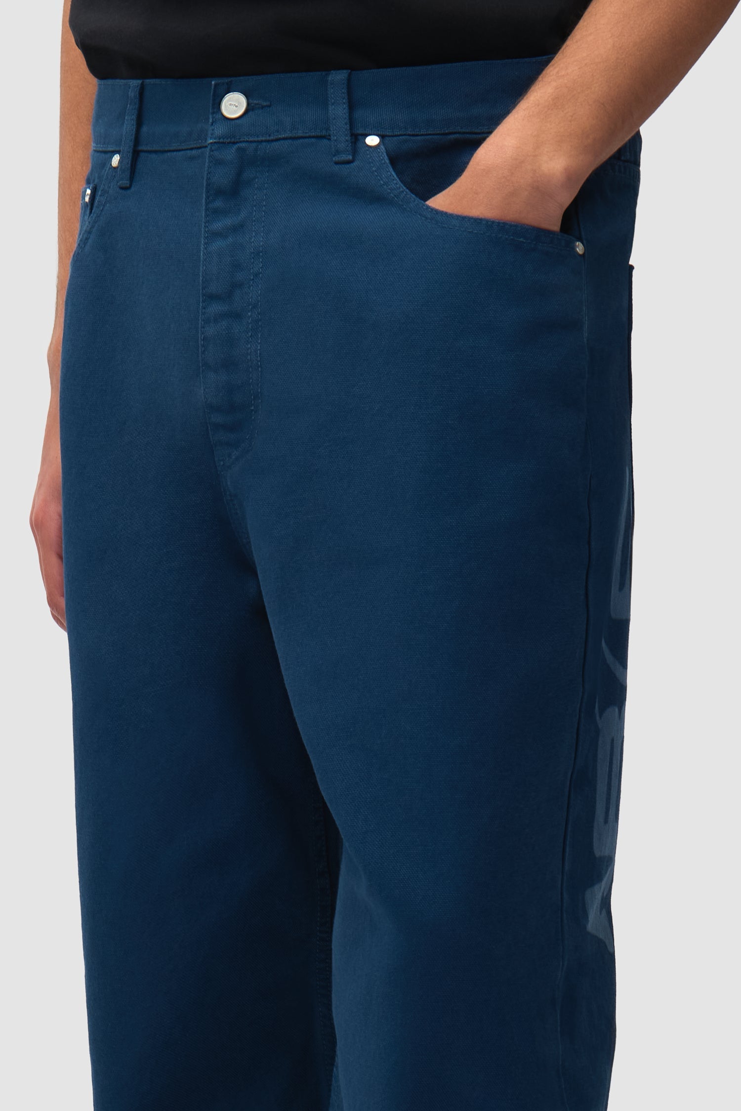 Pantalon en jean à motif sérigraphié - Bleu marine