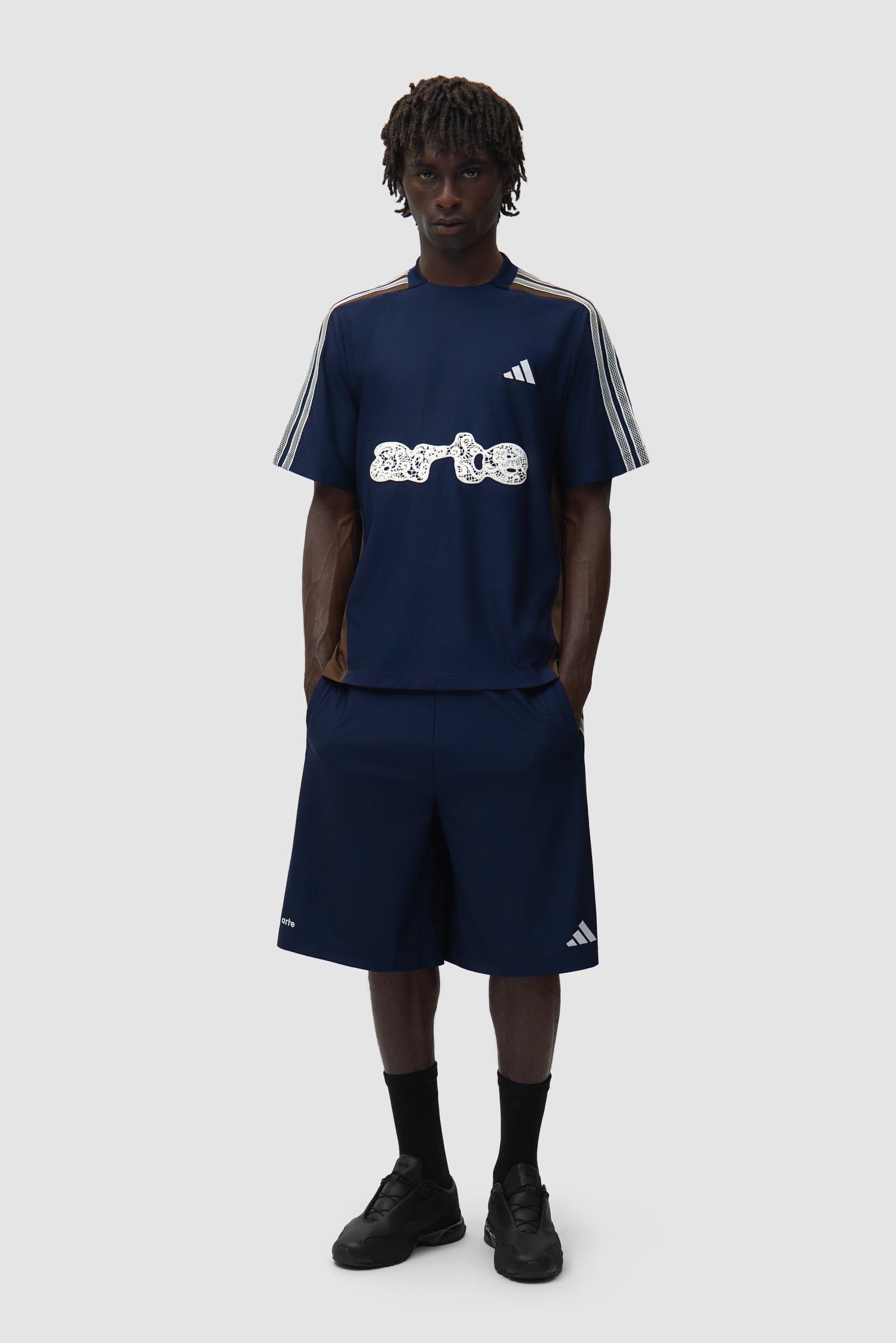 Maillot Arte pour adidas - bleu marine/marron
