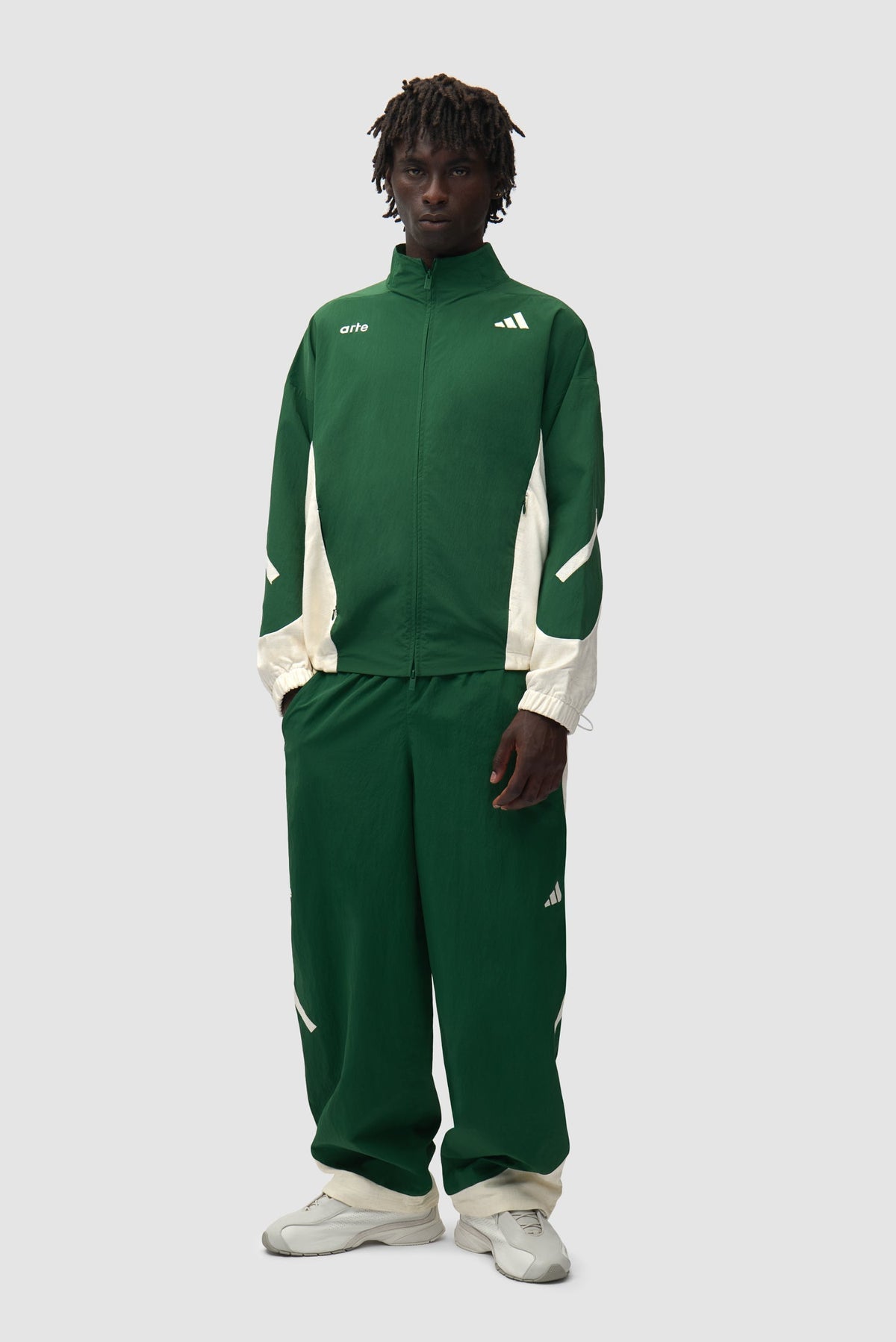 Veste de sport Arte pour adidas Z.N.E. - vert/crème