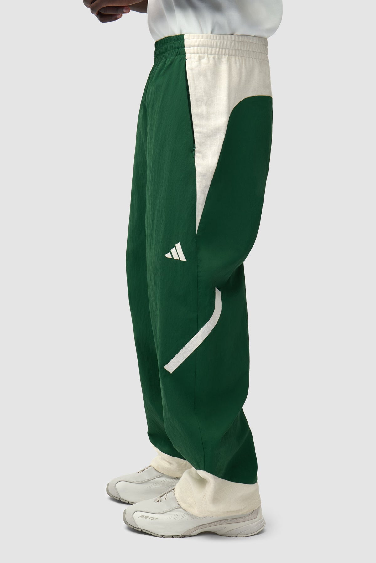 Pantalon de survêtement Arte pour adidas Z.N.E. - vert/crème