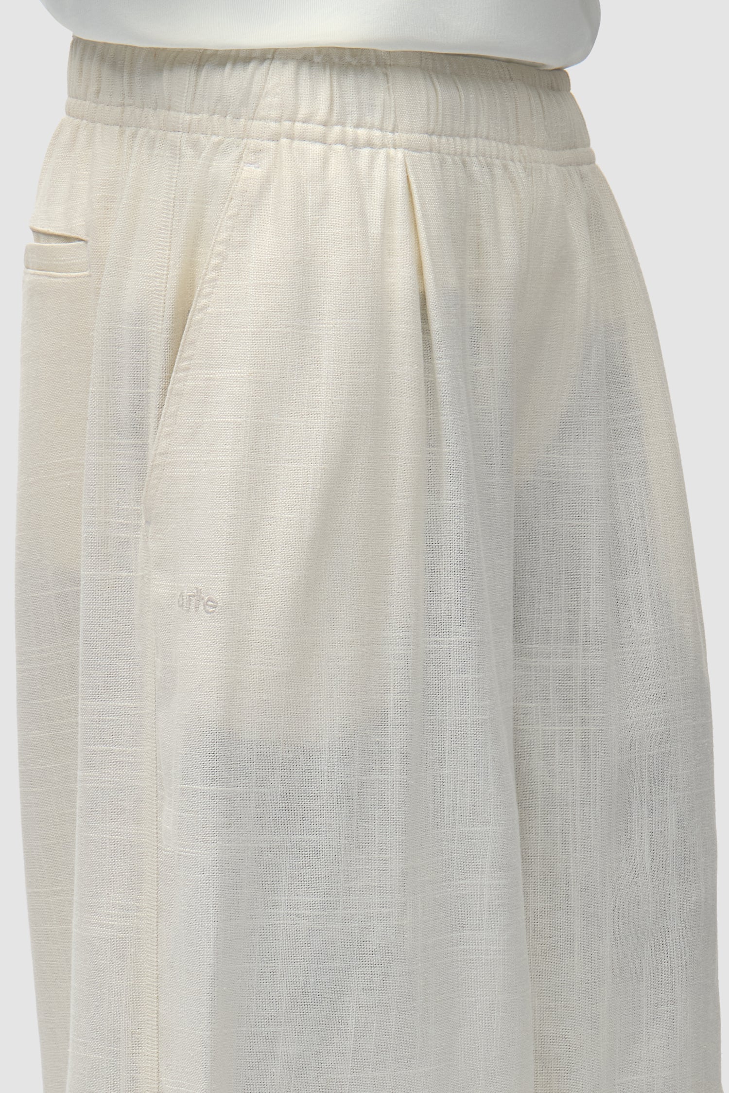 Short en lin Arte pour adidas - Blanc cassé