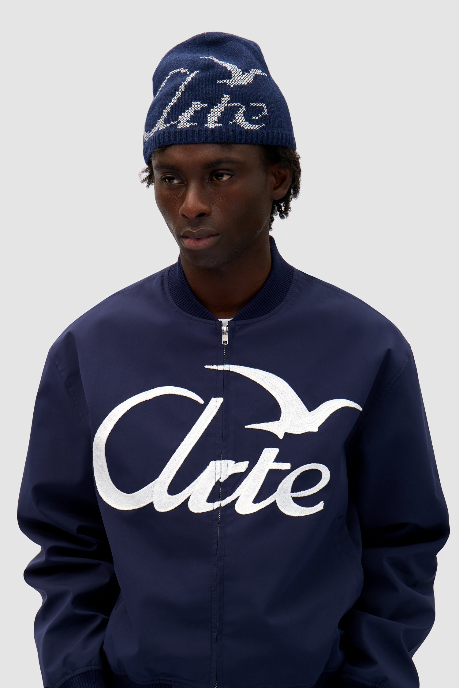 Bonnet latéral avec Bird Logo - Marine