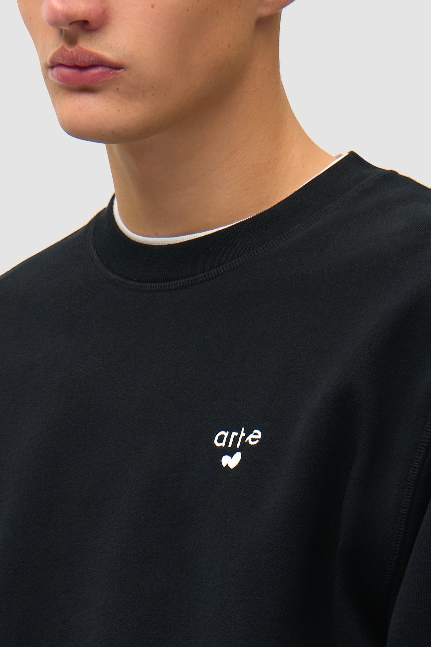 T-shirt à col rond avec logo cœur - Noir