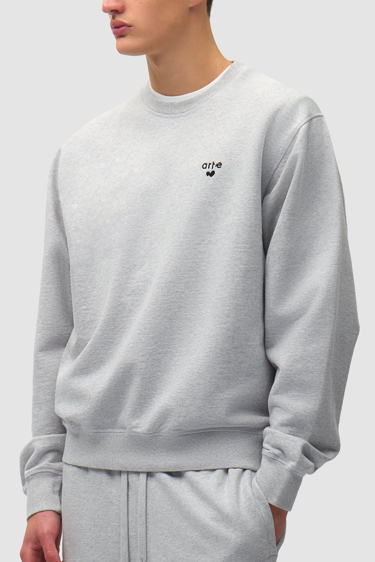 T-shirt à col rond avec logo cœur - Gris