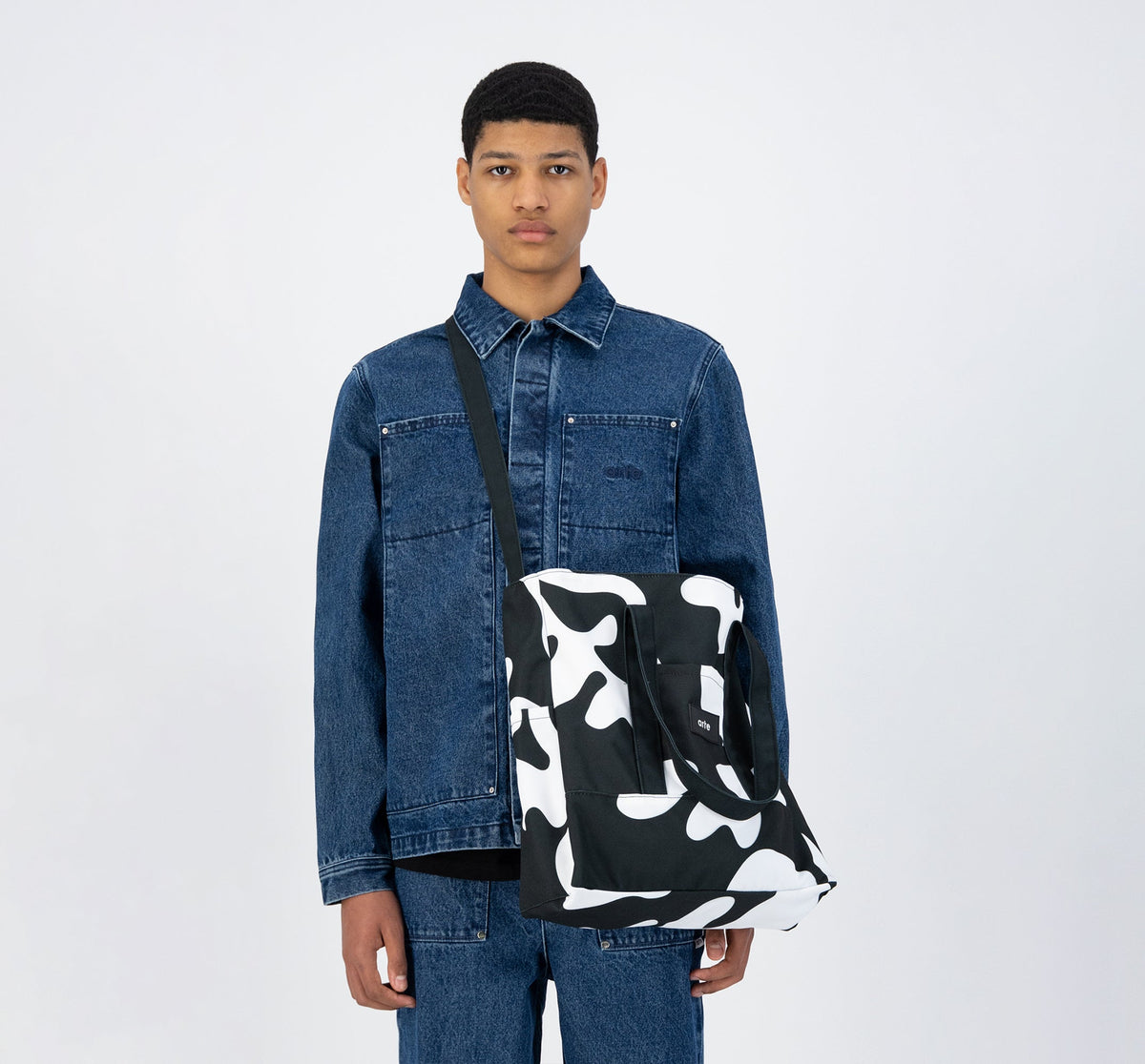Taeuben Totebag - Noir/Blanc